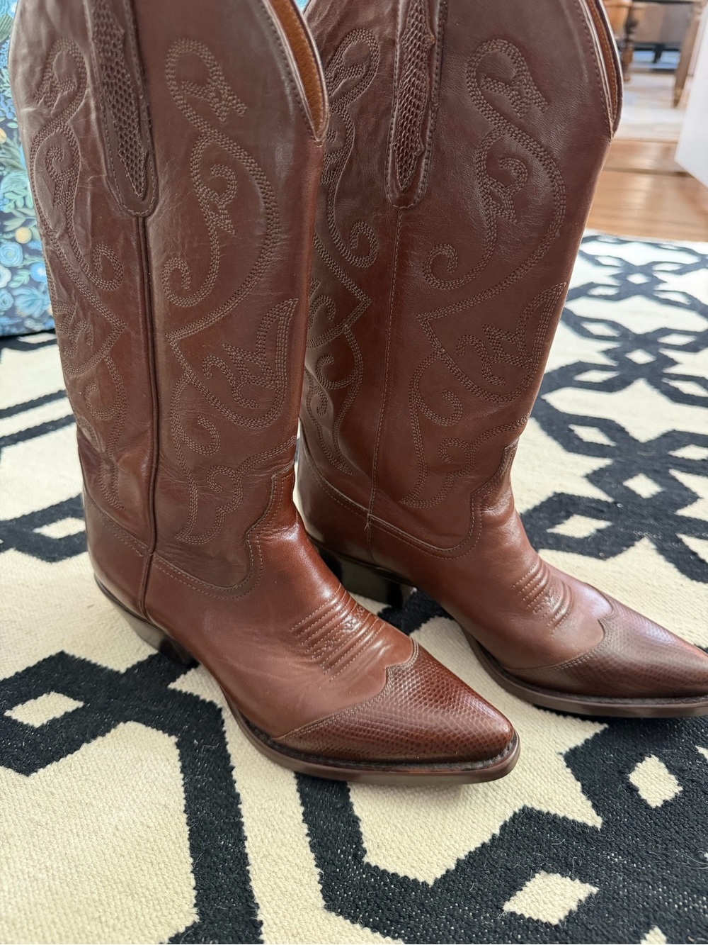 Nine West Brown Leather Embroidered Western Heeled Boots